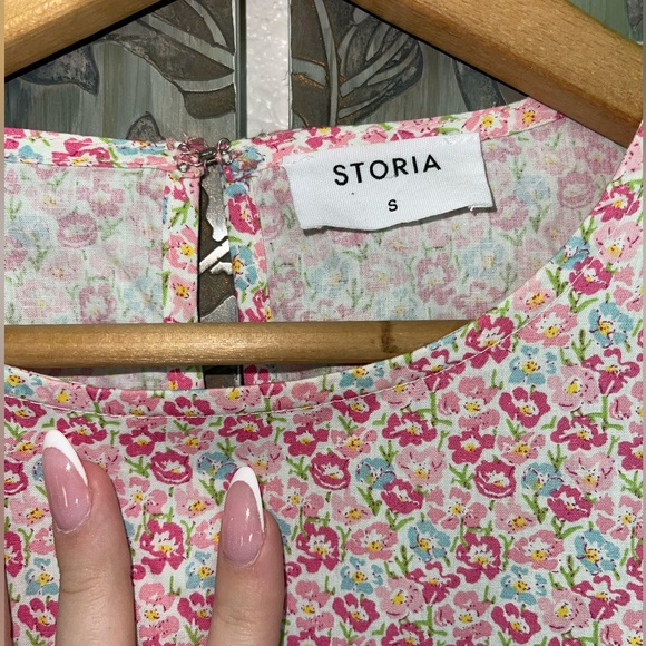 floral dress - Picture 2 of 3